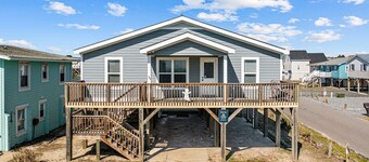 Casper's Hideaway: Dog-Friendly Coastal Home, Patio