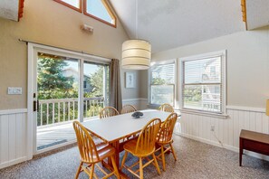 Dining - Ocean-view home with amazing sunset vista, pool access, steps to beach boardwalk (Avon)