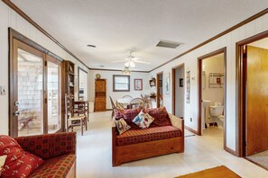 Televisión y reproductor de DVD 