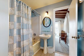 Shower, hair dryer, towels - Waterfront home with floating dock on canal, fish station - walk to beach (Holden Beach)