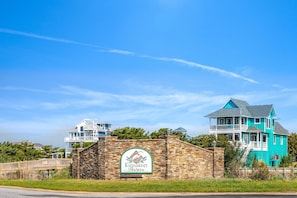Exterior - Carolina Breeze 488: Nature lover's home, sound-front with great views, shared pool (Avon)