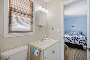 Shower, towels