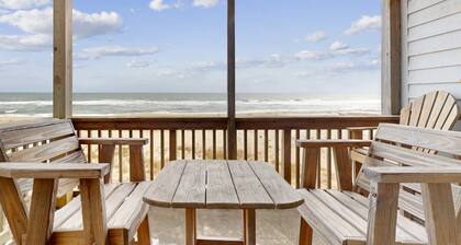 Oceanfront condo with outdoor pool, W/D BBQ, and balcony