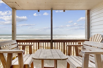 Oceanfront condo with outdoor pool, W/D BBQ, and balcony