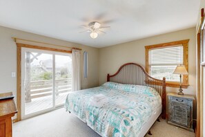 5 bedrooms, free WiFi, bed sheets