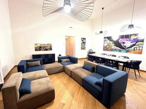 Fernseher, Arbeitsbereiche