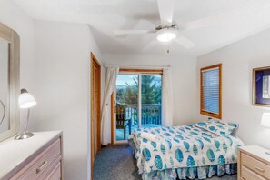 4 室のベッドルーム、WiFi (無料)、ベッドシーツ