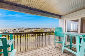 Property grounds - Ocean view condo with pool access, furnished balcony, & central AC (Rodanthe)