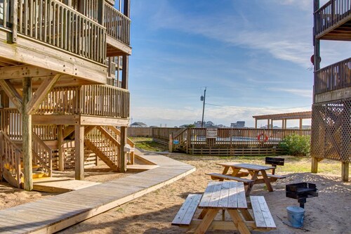 Ocean view condo with pool access, furnished balcony, & central AC