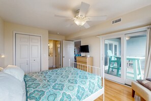 2 bedrooms, free WiFi, bed sheets - Ocean view condo with pool access, furnished balcony, & central AC (Rodanthe)