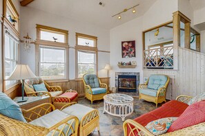 TV, DVD player - Dog-friendly house with ocean view, pool access, washer/dryer, & tennis court (Avon)