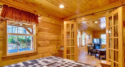 NEW - Hot tub - 3 acres - 5 min walk to lake fishing - 15 min Cloudland Canyon - 35 min Chattanooga