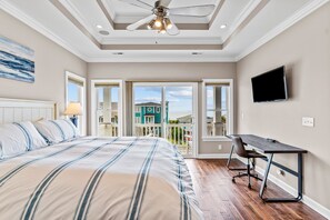 5 bedrooms, desk, iron/ironing board, free WiFi