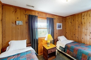 3 bedrooms, free WiFi, bed sheets