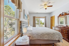 4 soverom, strykejern/-brett, wi-fi (inkludert) og sengetøy