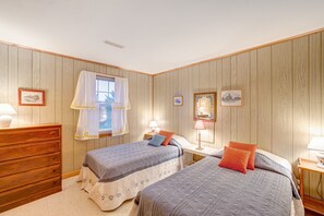 4 bedrooms, free WiFi, bed sheets