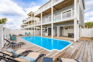 A heated pool - Glimmering Shell Hideaway: Private pool, water views, & pool table - dog-friendly (Holden Beach)