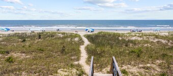 2nd-floor condo with ocean views, outdoor pool, & beach access - dogs OK