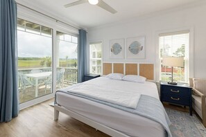 4 bedrooms, free WiFi, bed sheets - Beach Hunters- Spacious newly built coastal home with scenic views, private pool & Tiki Bar (Holden Beach)