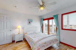6 bedrooms, desk, iron/ironing board, free WiFi - Outer Banks house with private pool, hot tub, W/D & ocean view - dog-friendly (Avon)