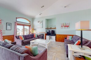 TV, peis og stereoanlegg