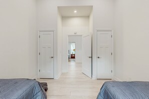 3 habitaciones, cuna de viaje, internet y ropa de cama 