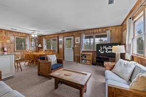 Télévision, chaîne hi-fi