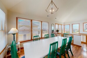 Dining - Oceanfront home with private pool, hot tub, decks & fast WiFi - dog-friendly (Salvo)