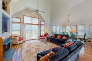 TV, peis og DVD-spiller