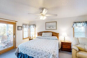 5 makuuhuonetta, työpöytä, ilmainen Wi-Fi, vuodevaatteet