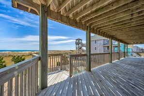 Property grounds - Oceanfront home with private theater, hot tub, pool & pool table (Waves)