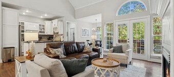 Lift Summit Lodge - 4 Bedrooms, Game Room, Great Location, 2 Living Areas, Bike