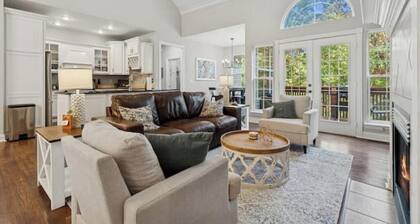 Lift Summit Lodge - 4 BR, 3 BA, Games, closest to OZ Trails Bike Park