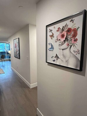 Interior - Spotless, vibrant & modern, 1 BR with 6 appliances (Halifax)