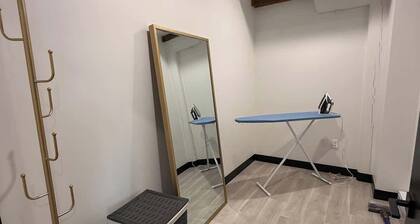 Huge 1 BR Downtown with Parking and 6 appliances