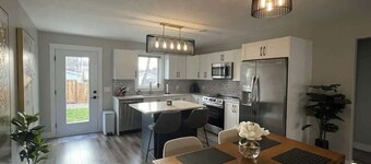 Spotless, modern, bright & cozy, 1 BR