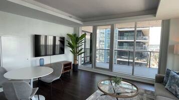 Televisión y oficina