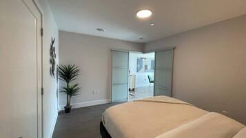 1 bedroom, iron/ironing board, travel crib, WiFi