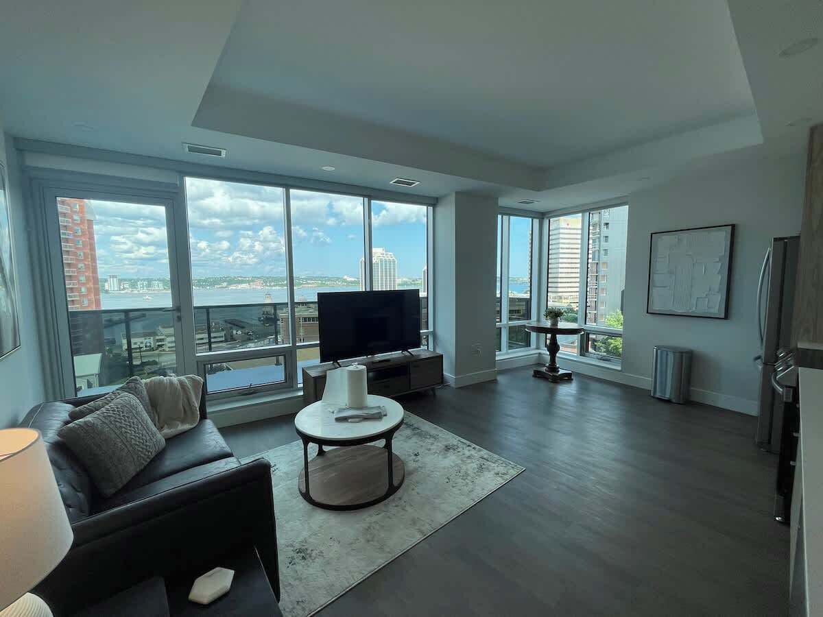 Televisor i oficines 