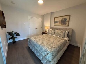 1 chambre, fer et planche à repasser, lit de bébé portatif, Wi-Fi