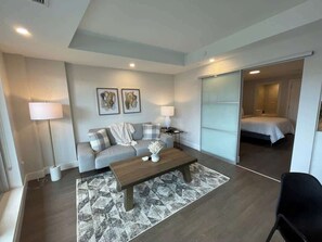 1 soverom, strykejern/-brett, reiseseng for barn og wi-fi