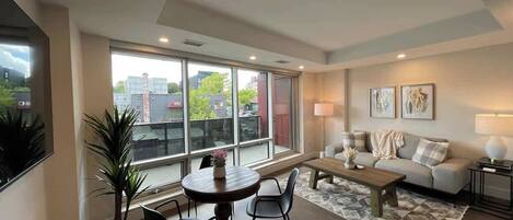 Télévision, espaces bureaux