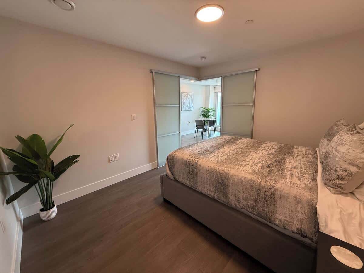 1 bedroom, iron/ironing board, travel crib, WiFi