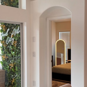 6 bedrooms, in-room safe, iron/ironing board, free WiFi