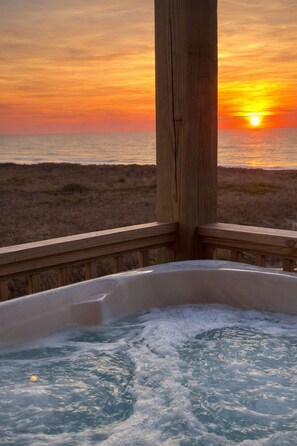 مغطس سبا خارجي