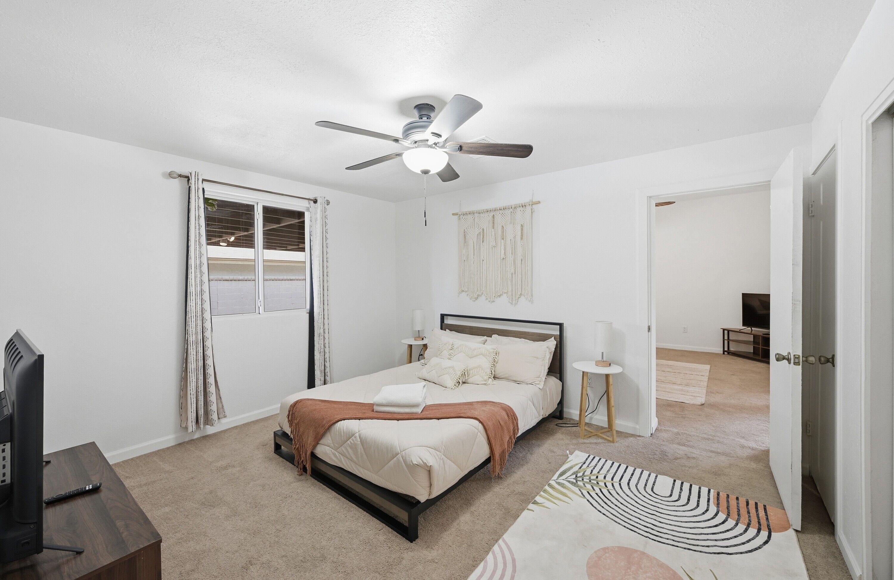 5 多间卧室、旅行婴儿床、免费 WiFi、床单