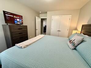 3 makuuhuonetta, silitysrauta/-lauta, ilmainen Wi-Fi, vuodevaatteet