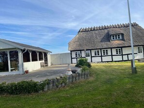 Exterior - 5 Star Holiday Home in Tranekaer (Tranekaer)