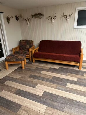 Living area - Large home space minutes from La Crosse (Onalaska)