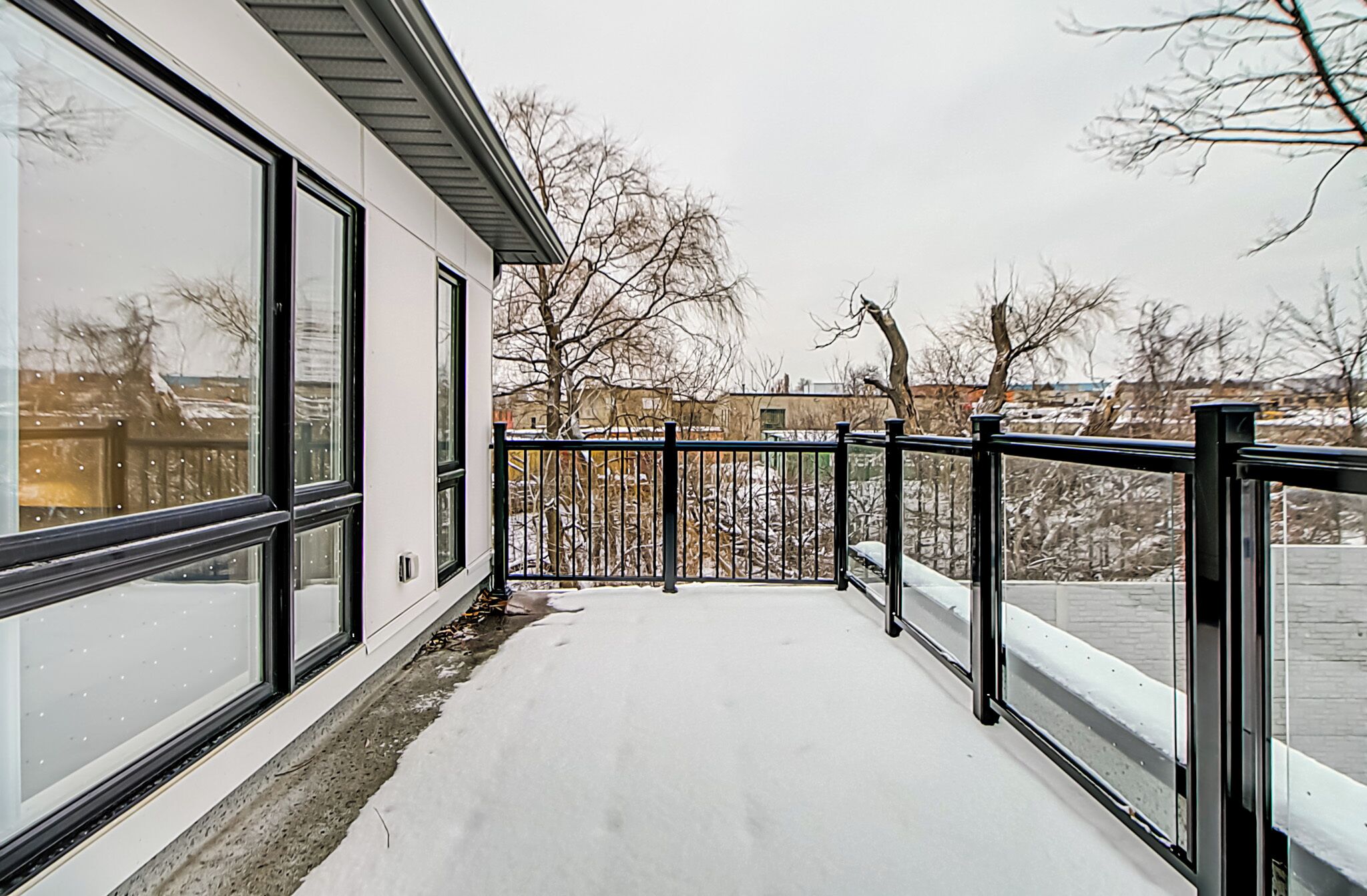 Family Apartment | Balcony
